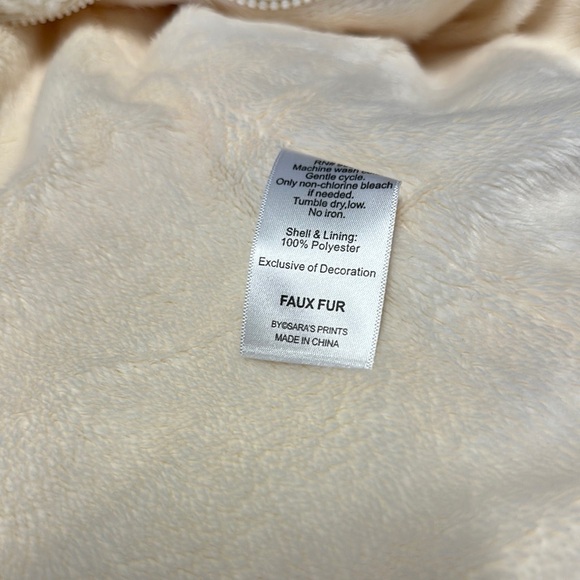 Sara's Prints Cream Furry Vest - Picture 4 of 7